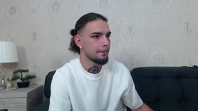 Snapshot of DanyelCarter chatting on October 12, 6:29 pm DanyelCarter online show from October 12, 6:29 pm