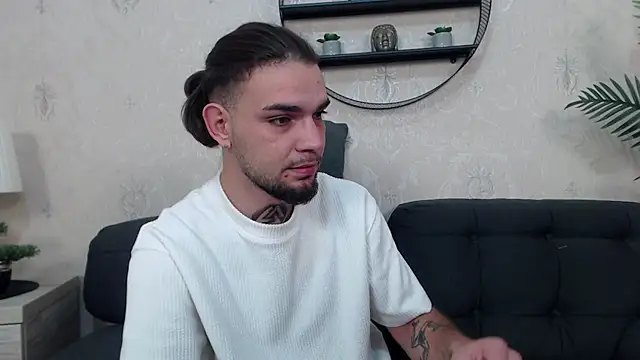 Snapshot of DanyelCarter chatting on October 13, 6:41 pm DanyelCarter online show from October 13, 6:41 pm