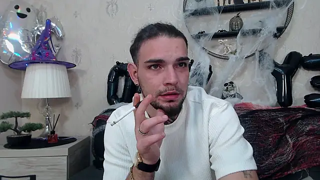 Snapshot of DanyelCarter chatting on October 18, 7:25 pm DanyelCarter online show from October 18, 7:25 pm