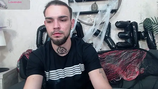 Snapshot of DanyelCarter chatting on October 23, 6:28 pm DanyelCarter online show from October 23, 6:28 pm