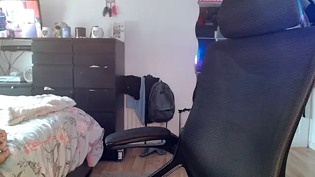 Snapshot of Prill940 chatting on September 19, 6:37 am Prill940 online show from September 19, 6:37 am