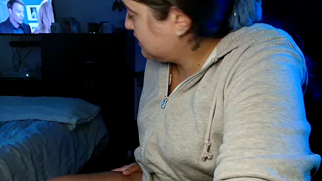 Snapshot of Prill940 chatting on September 22, 5:42 am Prill940 online show from September 22, 5:42 am