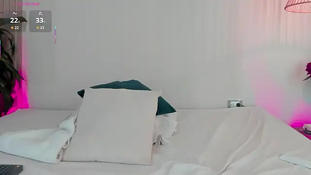 Cristalfoxy  online show from November 6, 7:37 pm