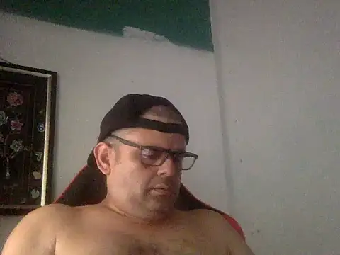 Katracho6969 online show from May 2, 6:35 pm