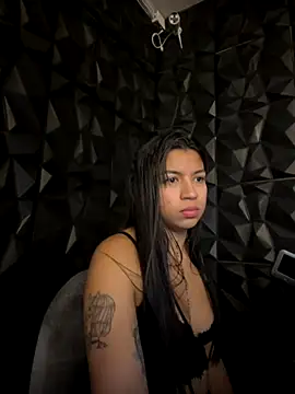 lil charme online show from October 29, 6:53 pm