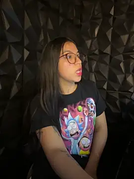 Snapshot of lil_charme chatting on November 11, 3:34 pm lil charme online show from November 11, 3:34 pm