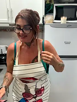 IrishmilfAnna online show from September 25, 8:34 pm