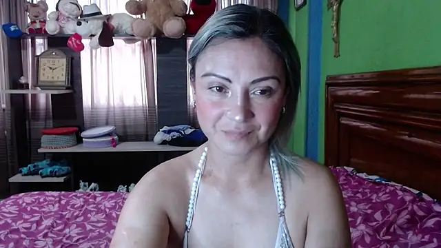  Charlize theron  online show from October 28, 10:01 pm