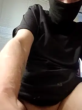 Snapshot of J3tbl4ck chatting on November 4, 10:09 pm J3tbl4ck online show from November 4, 10:09 pm