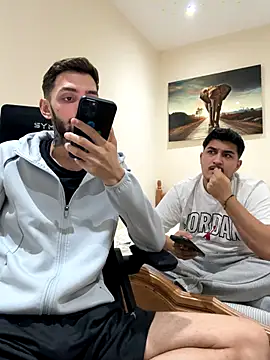 mixedcouplee69 online show from October 31, 6:31 pm