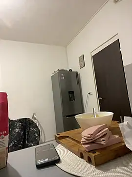 mixedcouplee69 online show from April 1, 6:49 pm