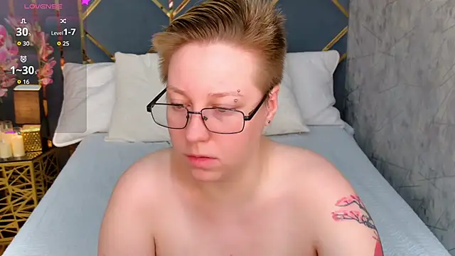 AlexandraGreen online show from October 20, 3:45 pm