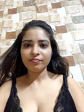 QUEEN-ADITI online show from October 2, 3:24 am