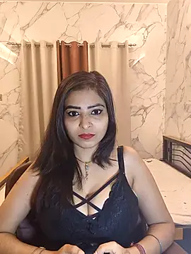 QUEEN-ADITI online show from February 25, 6:06 pm