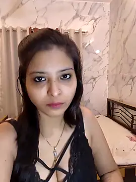 QUEEN-ADITI online show from March 5, 5:36 am