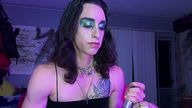 xoFrankie online show from September 25, 5:11 am