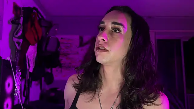 xoFrankie online show from December 15, 5:01 am