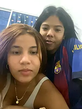 Snapshot of loversexxxles chatting on November 2, 7:33 am loversexxxles online show from November 2, 7:33 am