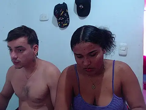 Snapshot of Yisela_scott chatting on September 8, 2:27 pm Yisela scott online show from September 8, 2:27 pm