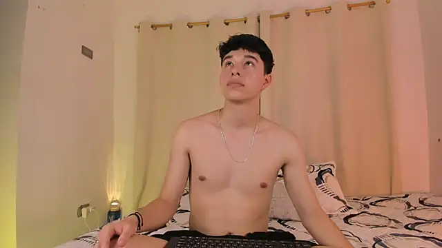 mrhot night online show from September 12, 11:04 pm