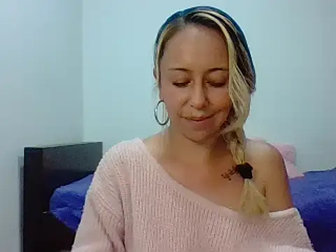 leah susman online show from September 24, 2:04 am