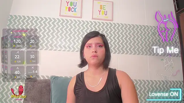 Snapshot of AmyBlue_ chatting on October 16, 7:37 pm AmyBlue online show from October 16, 7:37 pm