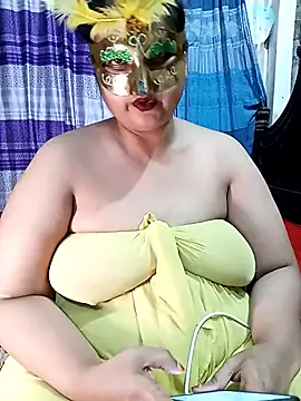 Tanisha-Chy online show from April 25, 5:54 pm