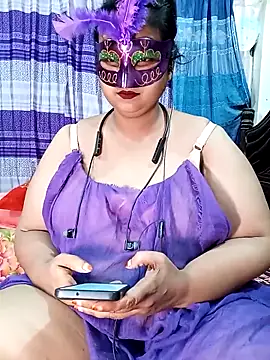 Tanisha-Chy online show from May 7, 6:24 pm