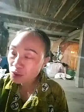 Snapshot of Hoala7890 chatting on October 14, 12:00 am Hoala7890 online show from October 14, 12:00 am