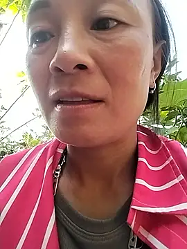 Snapshot of Hoala7890 chatting on October 18, 1:52 am Hoala7890 online show from October 18, 1:52 am