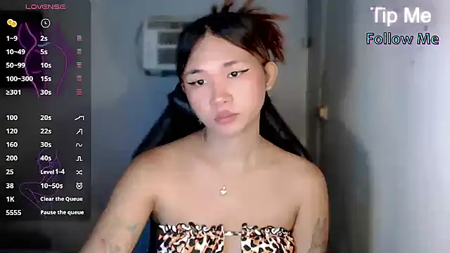 Snapshot of Ready_or_notxx chatting on September 13, 12:10 am Ready or notxx online show from September 13, 12:10 am