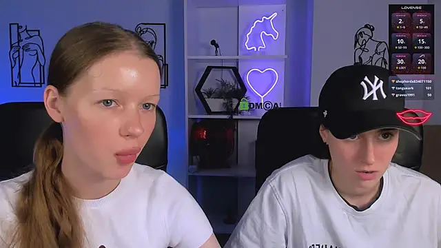 khloebeauty online show from October 6, 7:11 pm