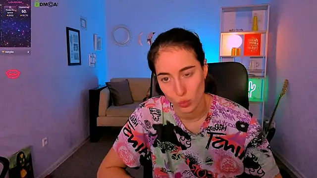 khloebeauty online show from November 12, 8:08 pm