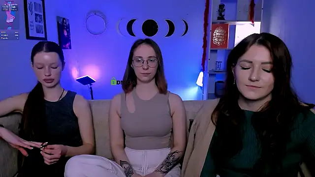 khloebeauty online show from March 7, 9:23 pm