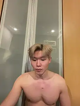 Snapshot of zachlee_69 chatting on July 6, 10:12 am zachlee 69 online show from July 6, 10:12 am