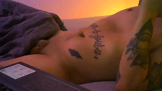 Forthepleasur  online show from April 28, 2:27 am