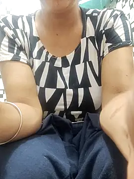 Snapshot of meenu_bhabhi547 chatting on September 28, 4:56 pm meenu bhabhi547 online show from September 28, 4:56 pm