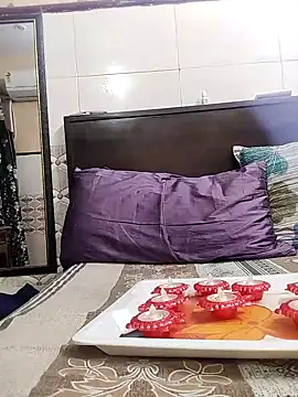 Snapshot of meenu_bhabhi547 chatting on October 17, 2:04 am meenu bhabhi547 online show from October 17, 2:04 am