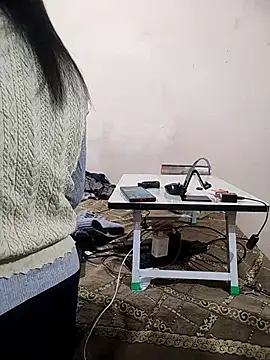 Snapshot of meenu_bhabhi547 chatting on January 11, 4:39 am meenu bhabhi547 online show from January 11, 4:39 am