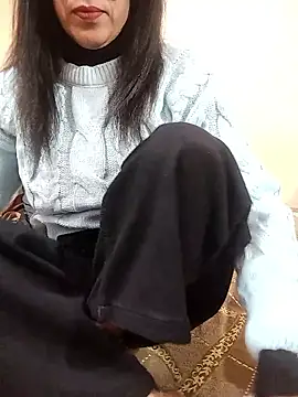 Snapshot of meenu_bhabhi547 chatting on January 12, 5:23 am meenu bhabhi547 online show from January 12, 5:23 am