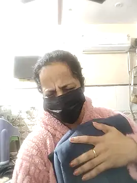 Snapshot of meenu_bhabhi547 chatting on January 15, 3:11 am meenu bhabhi547 online show from January 15, 3:11 am