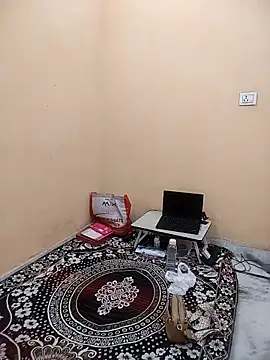 Snapshot of meenu_bhabhi547 chatting on February 7, 4:38 am meenu bhabhi547 online show from February 7, 4:38 am