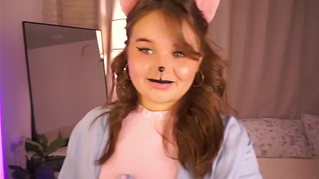 Anna Nicol online show from October 28, 1:25 pm