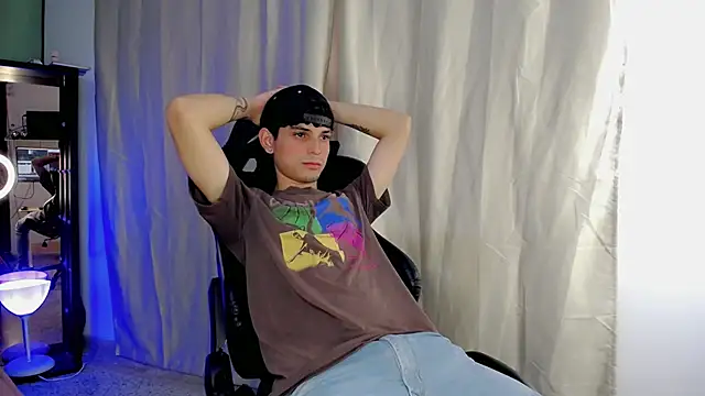 Snapshot of dilan_hott_ chatting on October 16, 8:10 pm dilan hott online show from October 16, 8:10 pm