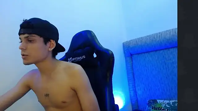 dilan hott  online show from February 1, 7:56 pm