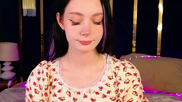 Goldy Stark online show from April 2, 9:01 pm