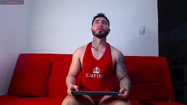 tommyblessd1 online show from September 22, 6:32 pm