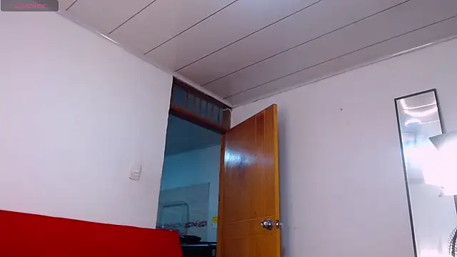 tommyblessd1 online show from February 2, 7:40 am