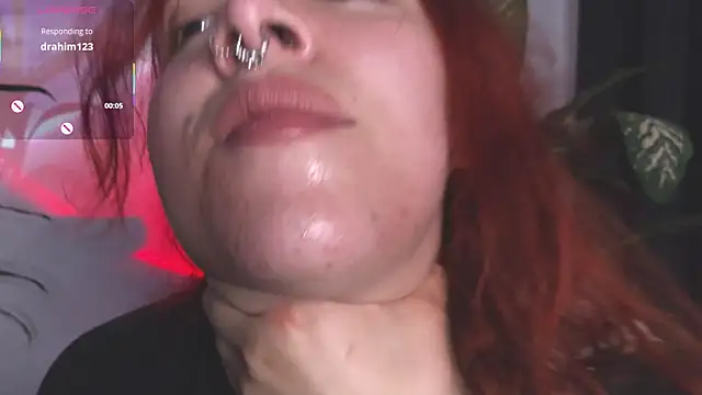 Snapshot of bri_von_dhara__ chatting on November 13, 10:08 pm bri von dhara online show from November 13, 10:08 pm