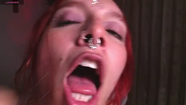 Snapshot of bri_von_dhara__ chatting on December 1, 11:32 pm bri von dhara online show from December 1, 11:32 pm